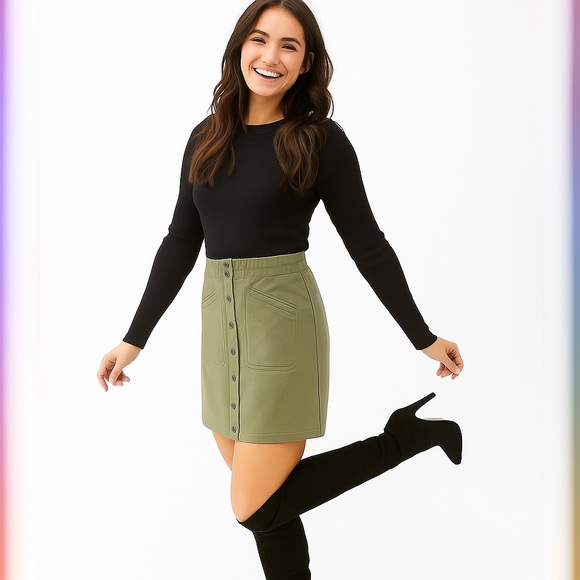 BCBGMaxAzria Olive Snap-Front Skirt in faux suede. Washable elastic waist 10-12 - Picture 1 of 8